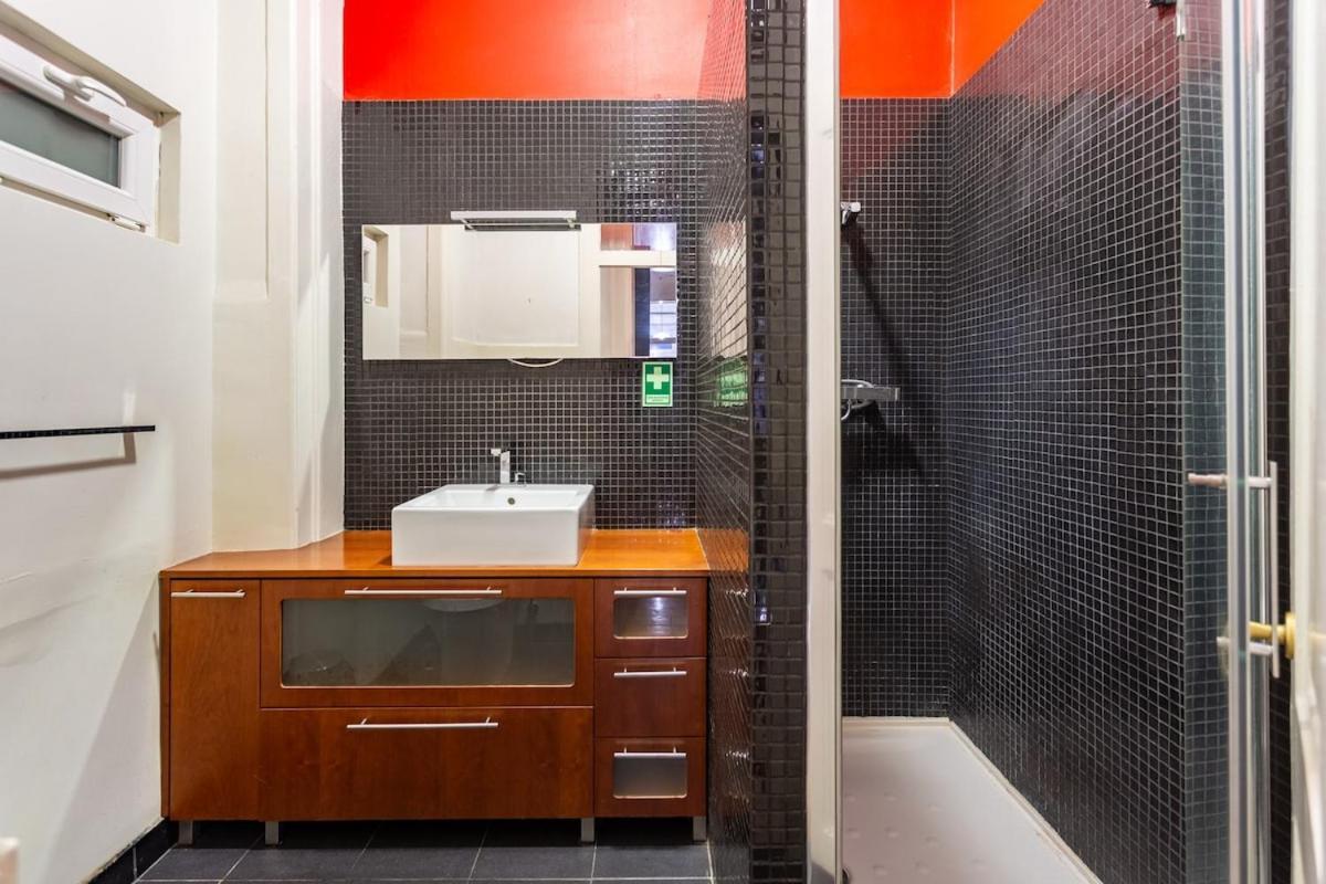Bright 2 Bedroom Apt 100M From Av. Liberdade Lisbon Exterior photo